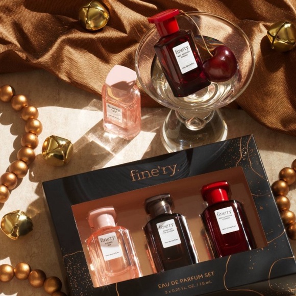 🎁BAG BEAUTY & BLING BUNDLE Atmosphere Weekender Bag fine’ry Gift Box Gold Choker - Picture 9 of 16